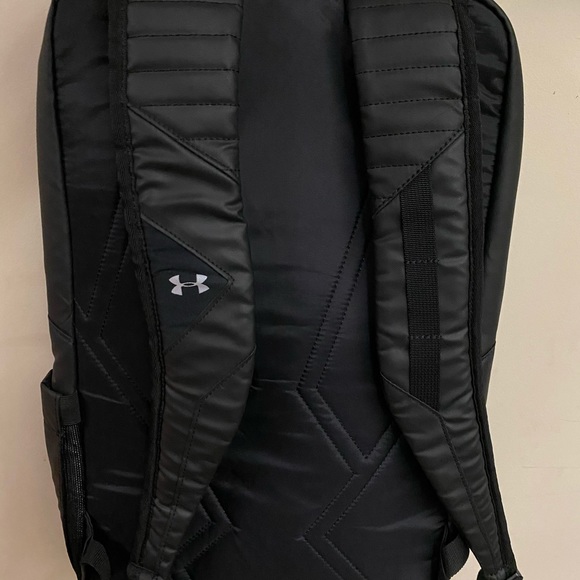 Under Armour Backpack with Laptop Sleeve - Picture 7 of 7